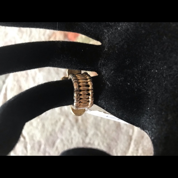 NWT adjustable glass ring - Picture 4 of 6